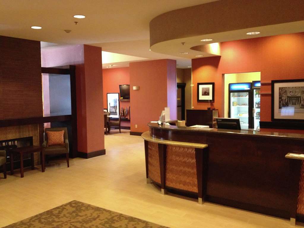 Hampton Inn & Suites Bremerton Interior photo